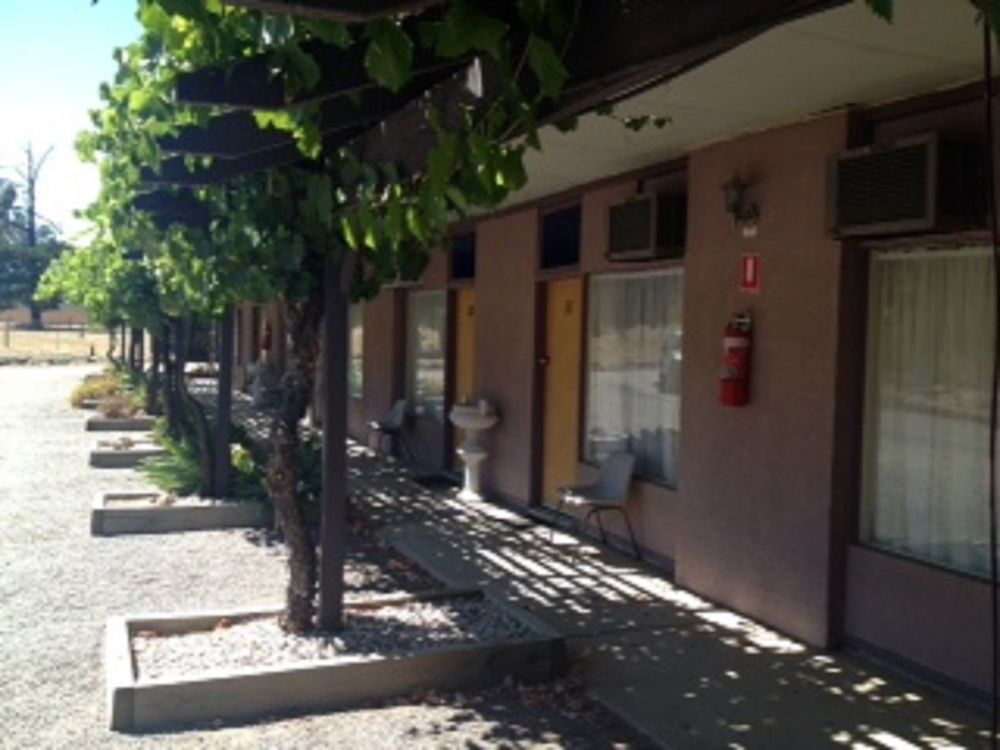 Stawell'S London Motor Inn Εξωτερικό φωτογραφία