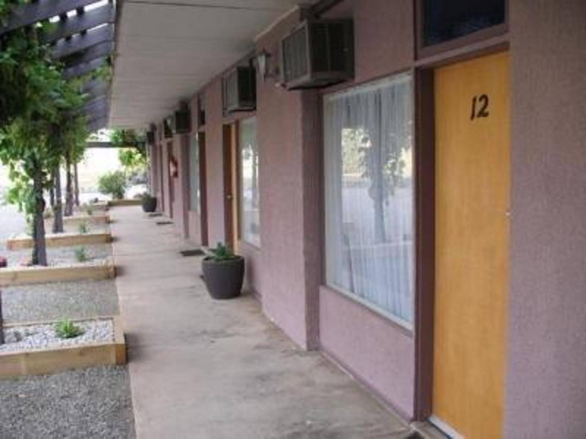 Stawell'S London Motor Inn Εξωτερικό φωτογραφία