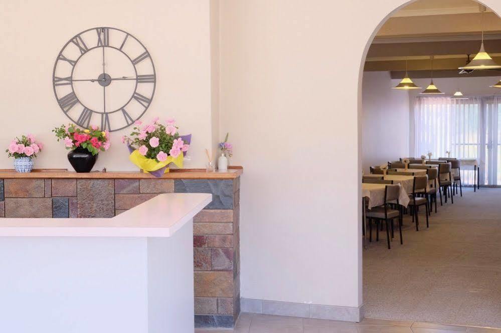Stawell'S London Motor Inn Εξωτερικό φωτογραφία