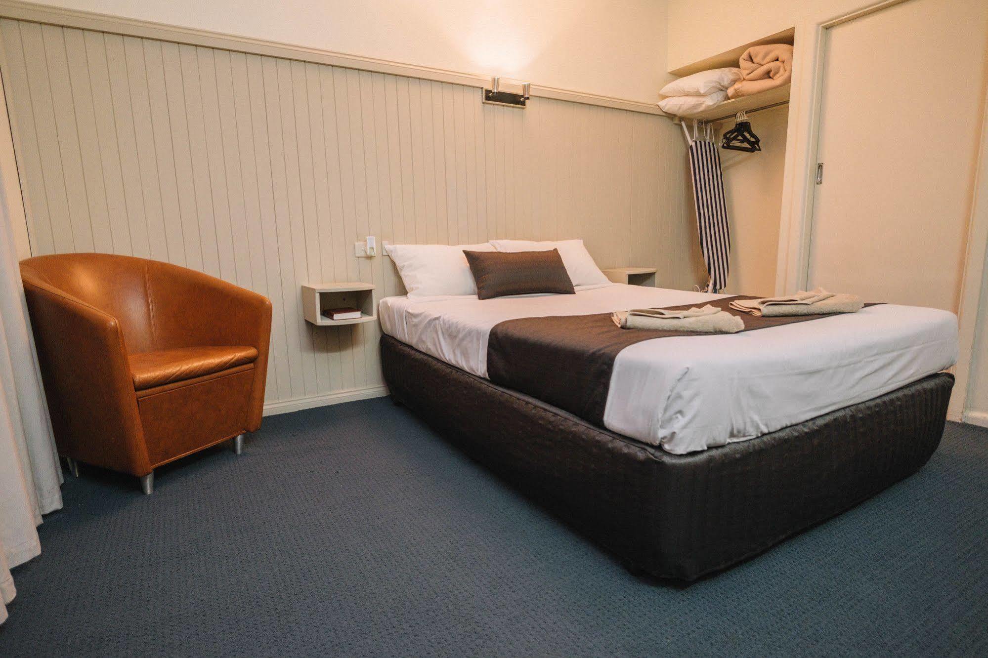 Stawell'S London Motor Inn Εξωτερικό φωτογραφία