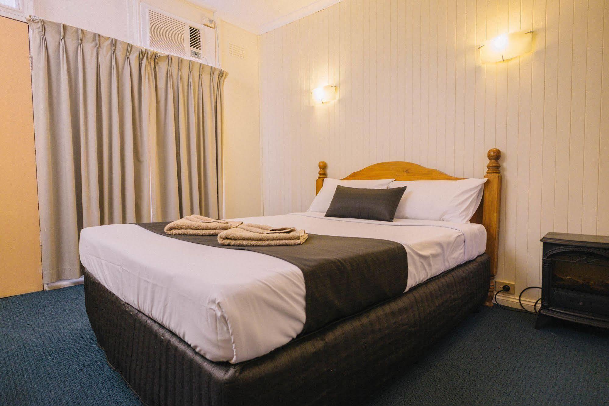 Stawell'S London Motor Inn Εξωτερικό φωτογραφία