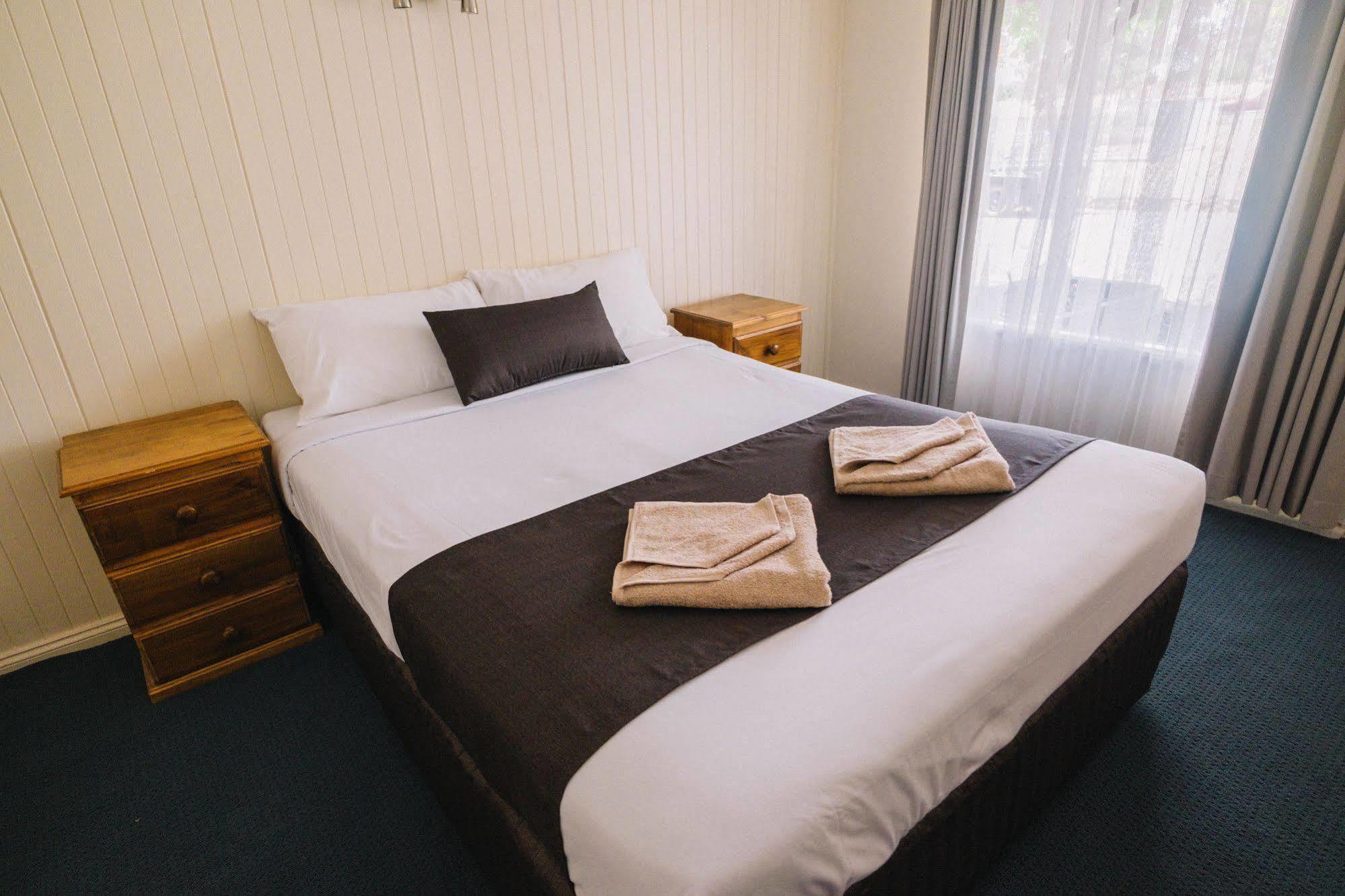 Stawell'S London Motor Inn Εξωτερικό φωτογραφία