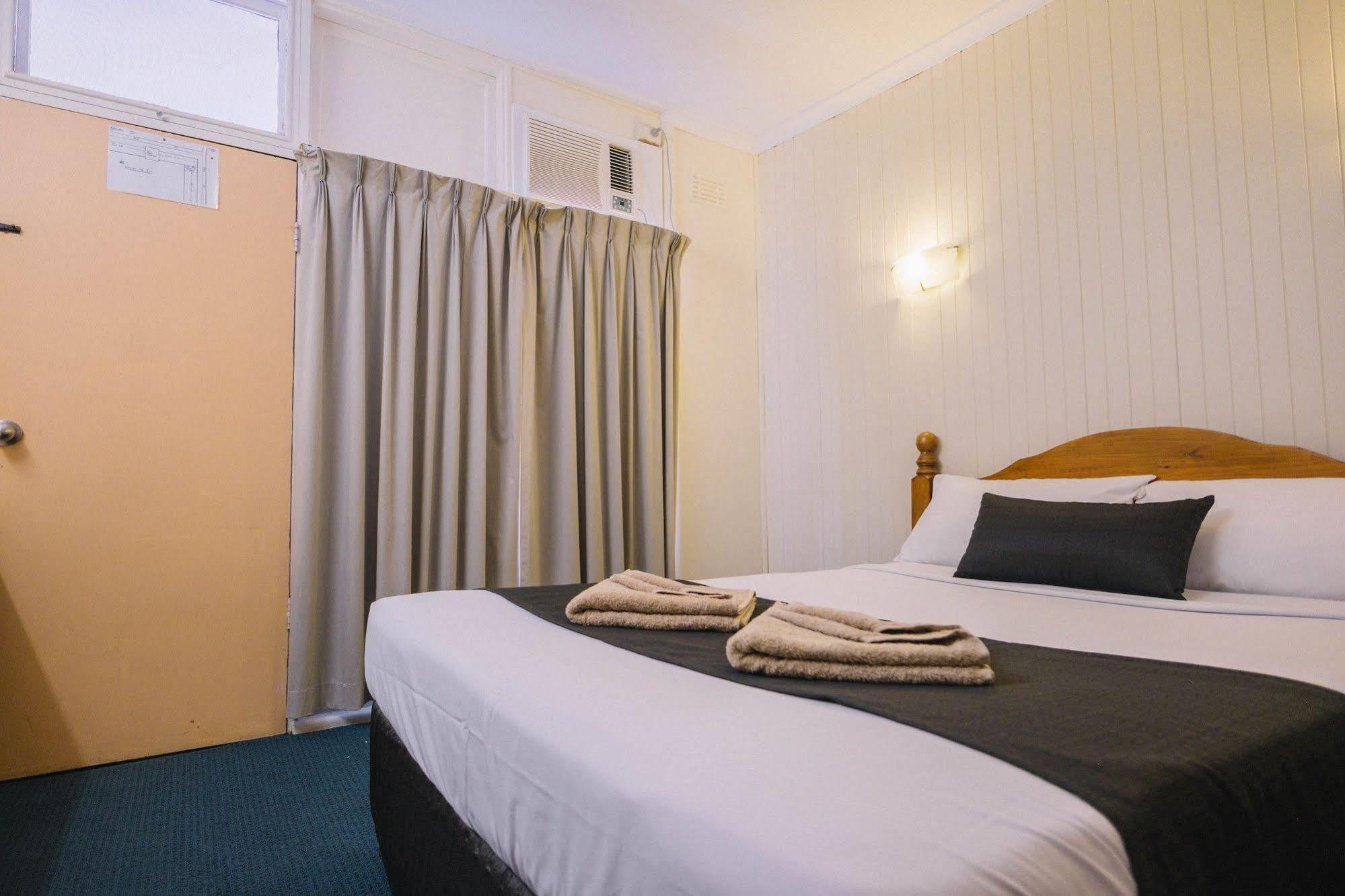 Stawell'S London Motor Inn Εξωτερικό φωτογραφία