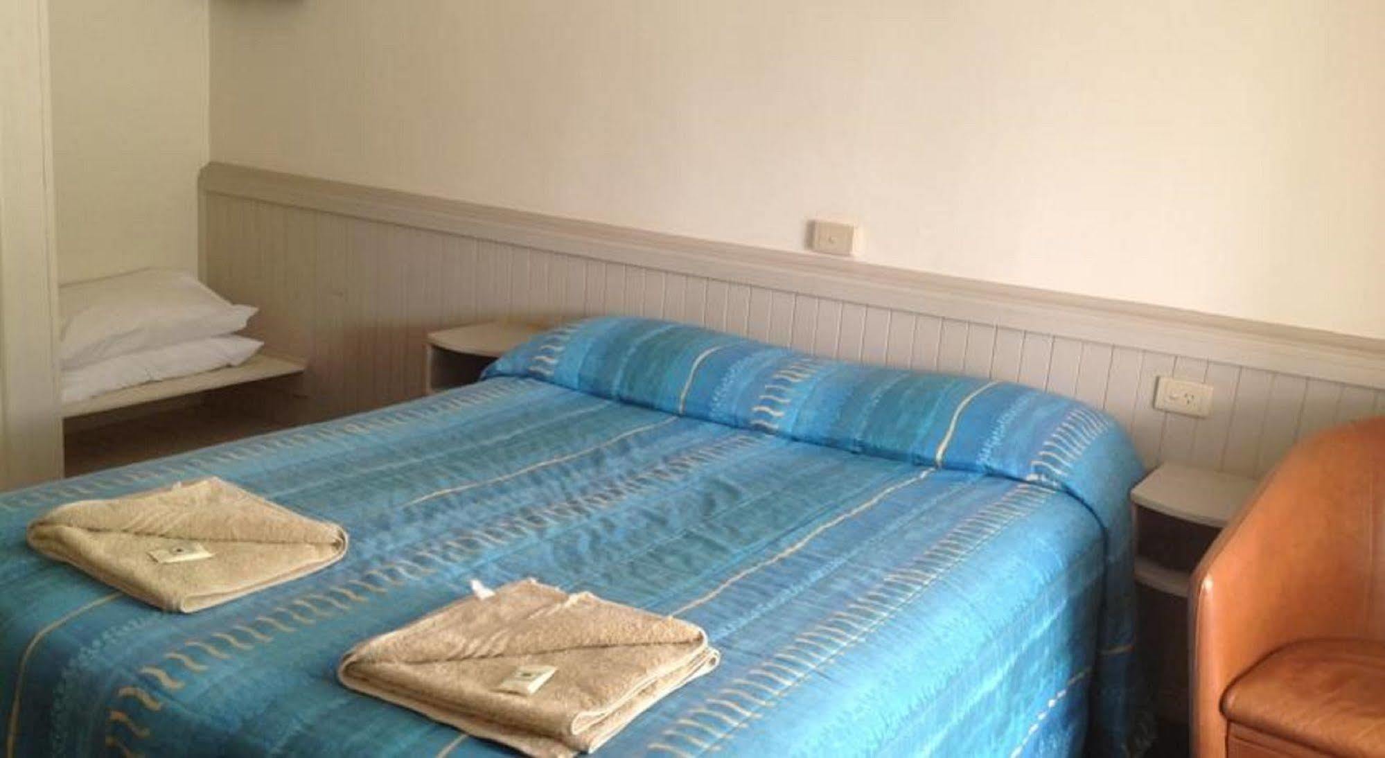 Stawell'S London Motor Inn Εξωτερικό φωτογραφία